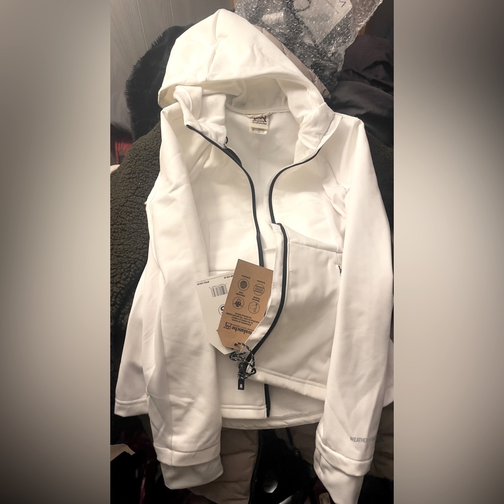 Women’s White Avalanche Lightweight Jacket small